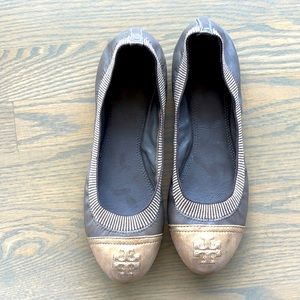 Tory Burch Gabby Ballet Flat in Gun Metal/Platinum size 9